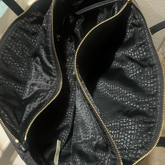Like new Kate spade quilted bag - Picture 2 of 3